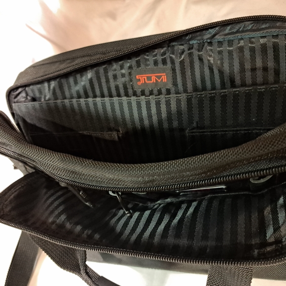 Tumi Black Men's Bag - Picture 6 of 7